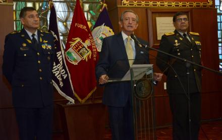 Rueda de prensa del nuevo Ministro de Defensa Nacional Oswaldo Jarrín.