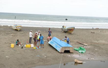 Ante la escasa cantidad de turistas en las playas del corredor, la principal opción es la pesca. Esa actividad, sin embargo, tampoco es rentable. 