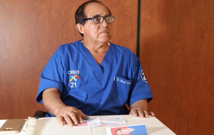Es precandidato a la Alcaldía de Daule por el movimiento CREO. Médico cirujano y doctor en Jurisprudencia. Tiene una maestría de Gerencia en Salud para el Desarrollo Local. Fue concejal de Daule en tres ocasiones.