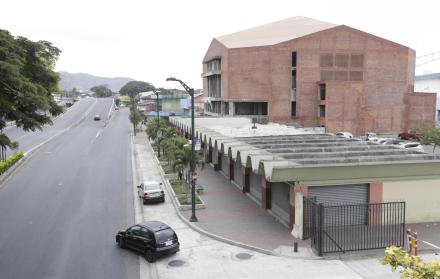 Desidia. El Coliseo de Deportes de Combate de Fedeguayas no registra autorización del Municipio de Guayaquil para haberse construido, según expresidente, en 2008. 
