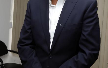 Es uno de los fundadores de SUMA. Es el presidente encargado del movimiento y encabezó la lista de asambleístas nacionales por la disuelta alianza de CREO y SUMA. Actualmente es el líder de la agrupación en el Legislativo.