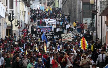 Marchas. Los movimientos indígenas caminaron durante once días para entregar un proyecto a la Asamblea.