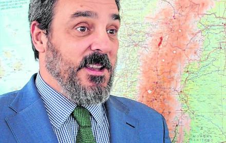 Diplomático español. Representante de Unicef en Ecuador. Ha trabajado en la Unión Europea, en Bruselas, gestionando proyectos de apoyo a los derechos humanos en América Latina y con el Alto Comisionado de Naciones Unidas para los Refugiados (Acnur), en Es