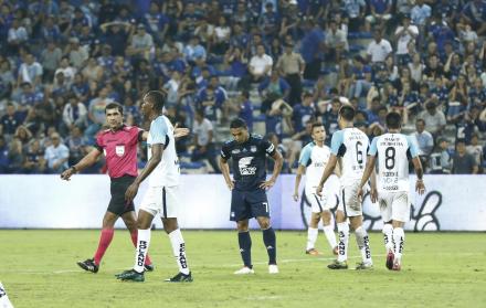 Desbordes. El esfuerzo de Jefferson Montero no le sirvió al final al cuadro azul, la Católica marcó el tercero al final.