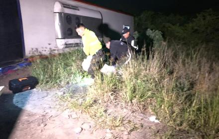 El cuerpo del occiso iba a ser llevado hasta la morgue del Hospital San Vicente de Paúl por agentes de la UIAT y se coordinaba un albergue para las personas que salieron ilesos.