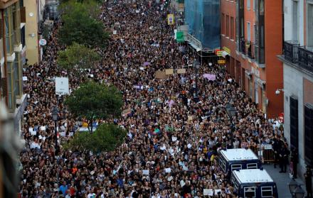Concentración en España, a favor de la víctima. 