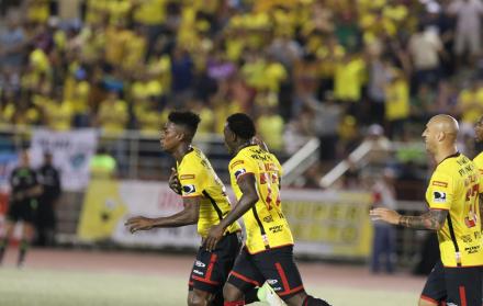 El plantel no tiene disponible a un reemplazo natural que ocupe la posición de Xavier Arreaga, suspendido por acumular su quinta amarilla.