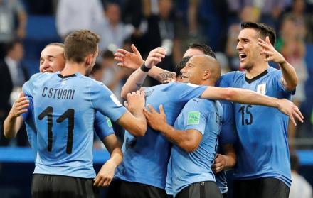 Con dos goles, Uruguay coronó el estadio Fisht.