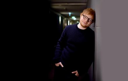 Ed Sheeran se posicionó como el cantante más escuchado en ‘streaming’ en 2017.