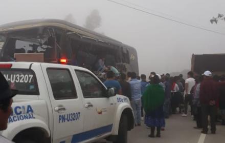 Los heridos y las víctimas mortales eran pasajeros del bus que salió de Cuenca.