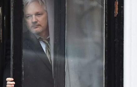 Julian Assange se encuentra asilado en la embajada de Ecuador en Londres.