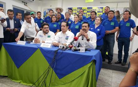 Rommel Salazar, director provincial de la organización, precisó que dentro de 10 días a dos semanas esperan la confirmación de José Francisco Cevallos para la candidatura a la Prefectura del Guayas. 