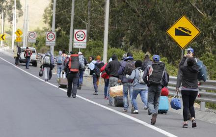 Venezolanos llegando a Ecuador. Rumichaca 19 de agosto del 2018.