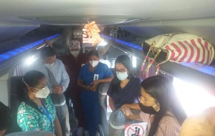 Médicos de Guayaquil viajan a Manabí
