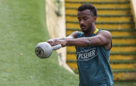 Jefferson-orejuela-Barcelona-entrenamiento