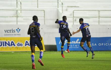 delfin vs. mushuc runa