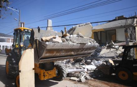 Remoción de escombros en Cumbayá