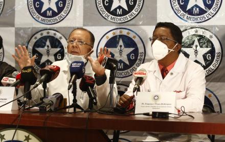 El Colegio de Médicos del Guayas pide al Gobierno suspender el feriado.