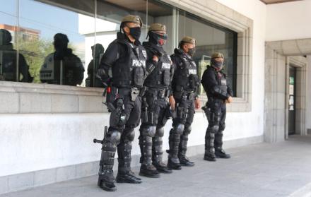VIGILANCIA EN LA CORTE