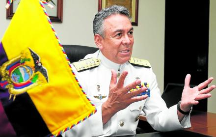 DARWIN JARRIN, COMANDANTE DE LA ARMADA