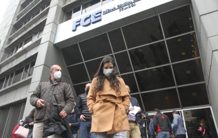 Fiscalía-CPCCS- denuncia- respiradores