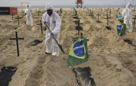 Pese a que Brasil es el epicentro mundial de la pandemia, el líder de la ultraderecha brasileña reforzó este lunes su negacionismo y resaltó que el país es un 