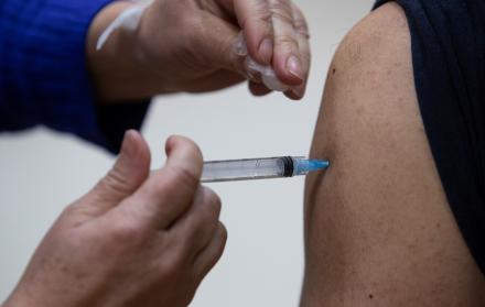 Este lunes llegaron a Quito 53.820 nuevas dosis de vacunas de la estadounidense Pfizer.