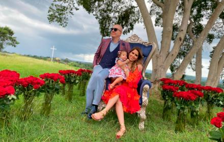 Vito y Rosibel de Muñoz