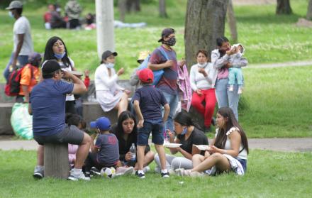 PARQUES DE QUITO (33187407)