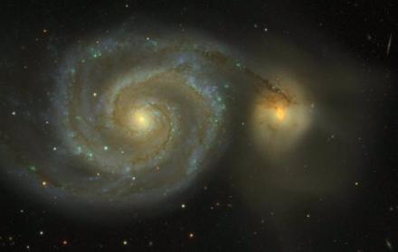DESI está ubicado en el Observatorio Nacional de Kitt Peak (Estados Unidos) y, con el registro de la luz de unos 30 millones de galaxias, ayudará a los científicos a elaborar un mapa del universo en 3D con un detalle sin precedentes.