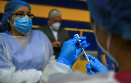 Esta misma tarde llegarán a Ecuador 1 millón de dosis de vacuna Pfizer como donación de Estados Unidos y 177.840 dosis de vacunas de la misma farmacéutica en compra directa por el Gobierno.