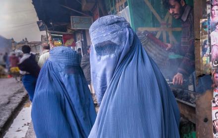 1629186592233-vestimenta-de-mujeres-en-afganistan.001