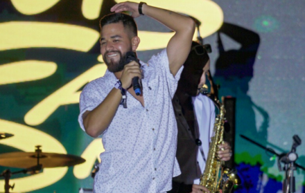 Luis Sáenz, cantante guayaquileño