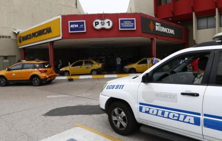 En el centro comercial Albán Borja ocurrió uno de los últimos robos a clientes de entidades bancarias.