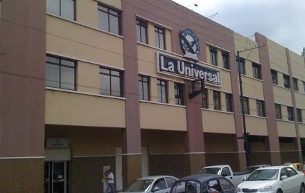 La Universal es una empresa importante en el segmento de caramelos y galletas.