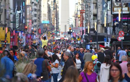 El país roza los 116.000 fallecidos a causa de la covid-19, un 40 % de su población está en situación de pobreza y registra una inflación acumulada del 37 % este año