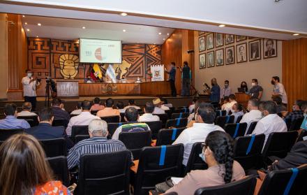 Cita. Sesión Extraordinaria del Consejo Provincial del Guayas, ayer.