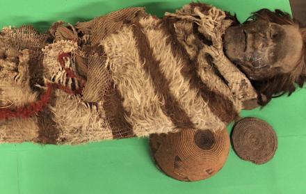 Un hombre adulto momificado de la cultura Ansilta, de los Andes de San Juan, Argentina, que data de hace unos 2.000 años.