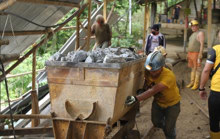 Actividad en una mina legal de Portovelo, cerca de Zaruma, ahora en crisis por la falta de control.