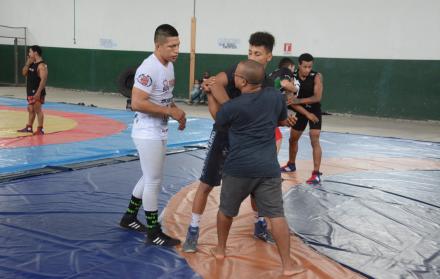 Christian Rivas lucha artes marciales mixtas