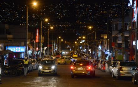 Michelena- noche- Quito