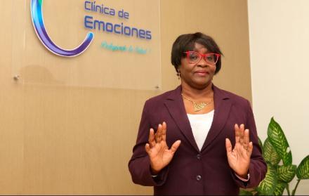 Nelly Hodelín Amable, doctora cubana, fundadora de la Clínica de las Emociones.