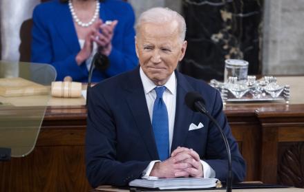 El presidente de los Estados Unidos, Joe Biden, pronuncia su primer discurso sobre el Estado de la Unión ante los legisladores en el Capitolio, hoy, en Washington, DC (EE.UU.).