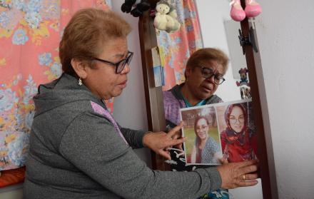 Olga Rodríguez debe medicarse por el luto tras el asesinato de su hija, una mujer trans, a quien apuñalaron en 2020.