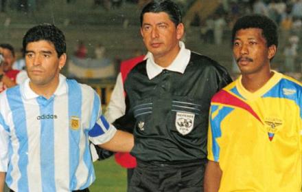 Maradona-Argentina-Ecuador-Capurro