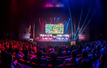 Las 2.000 entradas disponibles en el Cartuja Center CIE de Sevilla se agotaron en tan solo una semana. Entonces los aficionados aún no sabían cuáles serían los finalistas del ‘split’ (temporada) de primavera de la Superliga de League of Legends.