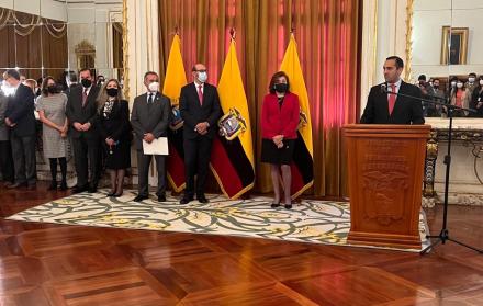 LUIS VAYAS SILVIA ESPINDOLA