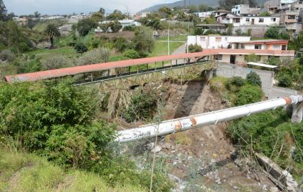 PUENTE-EL-COMÚN-POMASQUI