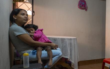 Imagen del 7 de abril, de Yoslen Mayor, de 24 años y oriunda de Maracay (Venezuela), es madre de tres hijas de 1, 3 y 7 años.
