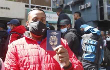 Venezolanos- pasaporte- regularización